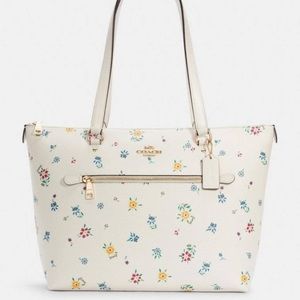 Coach Gallery Leather Tote with Wild Meadow Print. Multi color